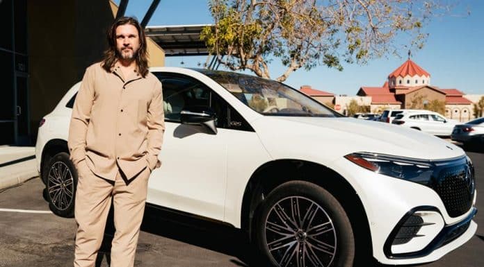 Juanes explora otras fronteras de tecnología sonora en su nuevo álbum