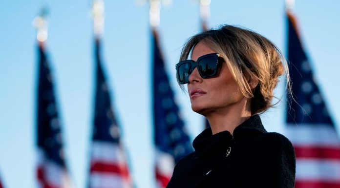 Las memorias de Melania Trump ya son las más populares en Amazon Melania Trump