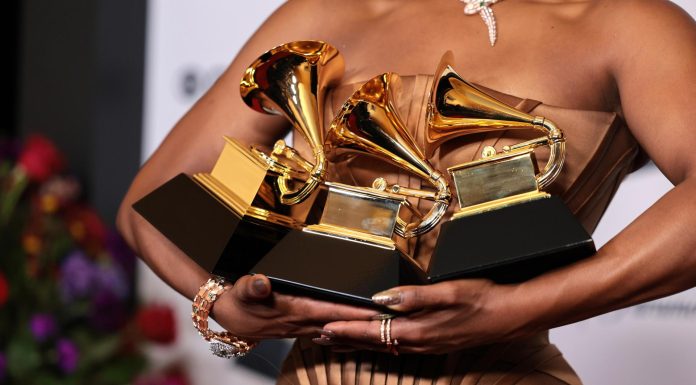 Los Grammy se renuevan con 3 mil mujeres más pero aún no tienen un jurado paritario Los Grammy se renuevan con 3.000 mujeres más pero aún no tienen un jurado paritario