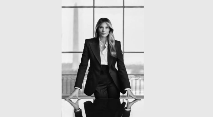 Melania Trump presenta su retrato oficial, obra de la fotógrafa belga Regine Mahaux melania trump