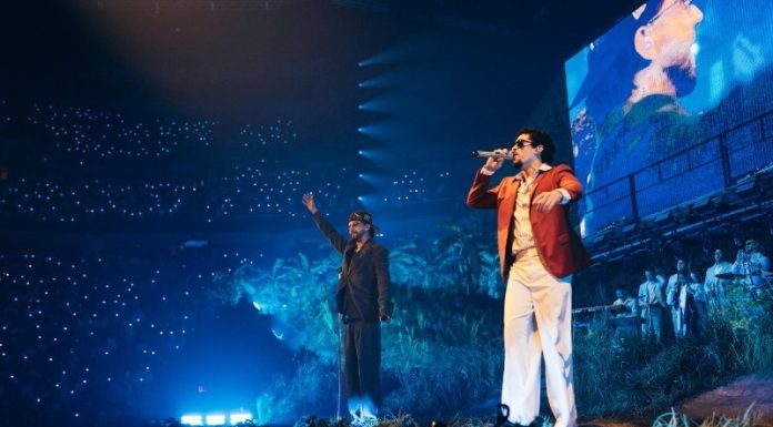Bad Bunny pone a perrear a los sordos al ritmo de los intérpretes de señas en Puerto Rico Bad Bunny pone a perrear a los sordos al ritmo de los intérpretes de señas en Puerto Rico