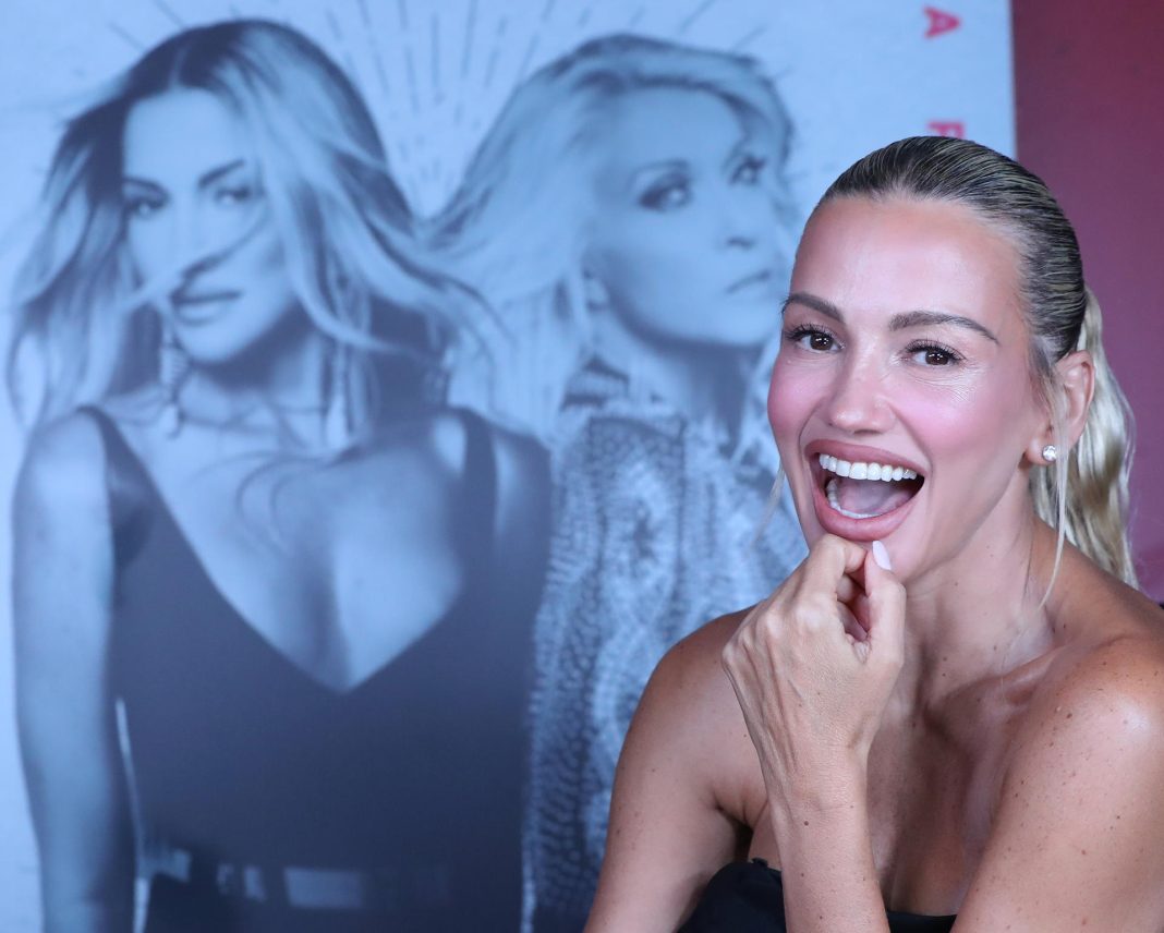 La artista colombiana Fanny Lu se reencuentra con su nuevo tema Otra partida