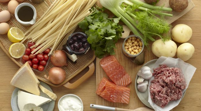 Carbohidratos vs. grasas: el debate científico que divide a expertos en nutrición deportiva