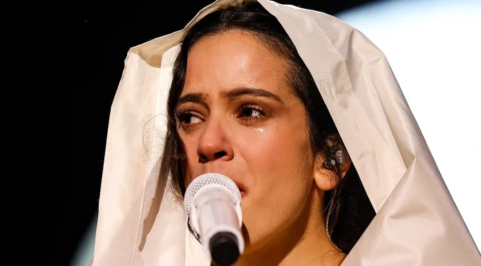 Rosalía llega a Argentina: todo lo que ha pasado con su polémica tras el Mundial