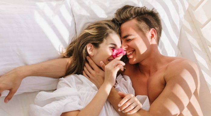 La postura sexual que más placer nos genera a las mujeres, según la ciencia