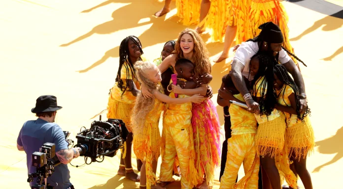 Ghetto Kids sorprenden junto a Shakira en concierto en Nueva York