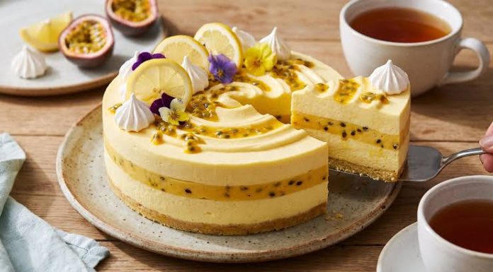 Torta de mousse de limón y maracuyá lista en 40 minutos