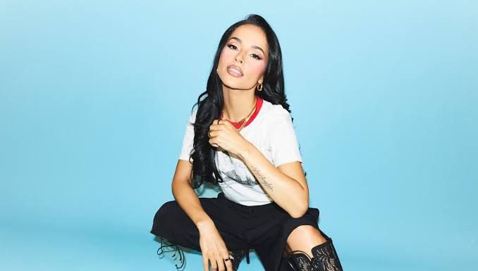 Becky G habla de su sexualidad y agradece a la comunidad LGTBIQ+