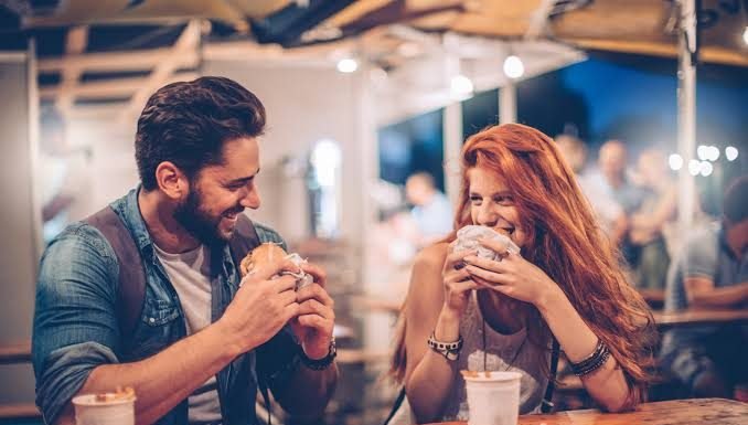 Lo que no debes decirle a un hombre antes de ser su novia
