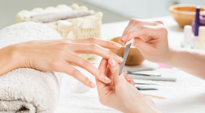 El error de manicure que hace que tus manos se vean viejas