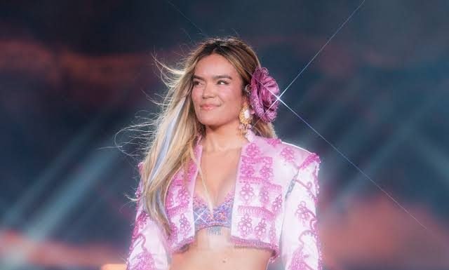 Karol G busca a Cazzu para hacer una colaboración: ayudémosle etiquetándola