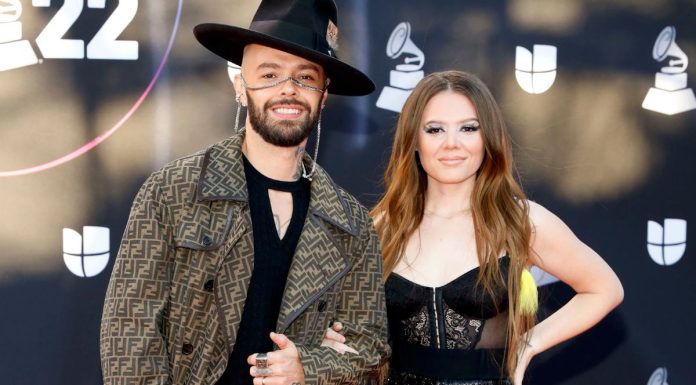 Jesse & Joy protagonizan incómodo abrazo de despedida en el Auditorio Nacional