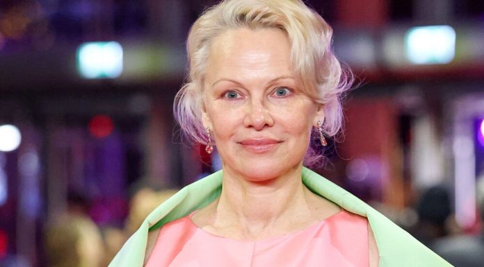 Pamela Anderson ya no usa maquillaje: “Hay algo muy hermoso en aceptarse”