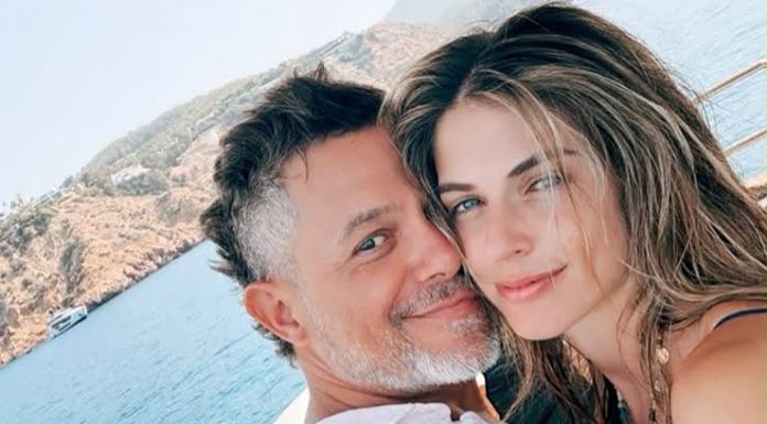 Stephanie Cayo luce nuevo anillo: hay rumores de boda con Alejandro Sanz